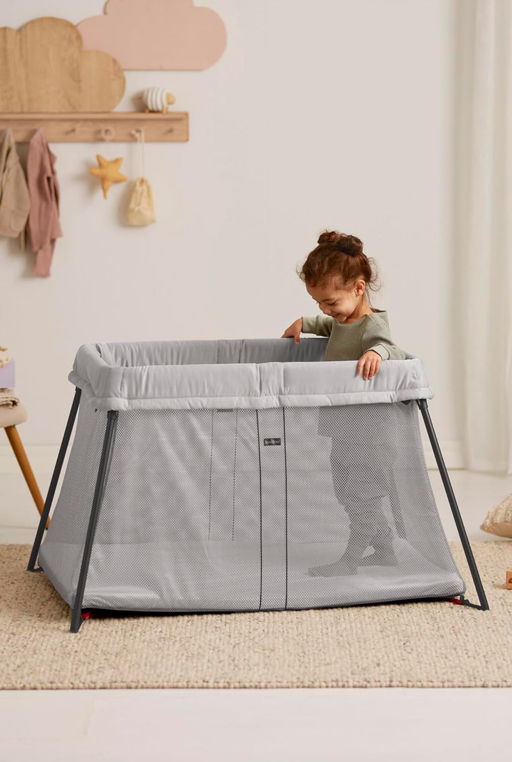 BABYBJÖRN Cuna de Viaje Light, Plata - detalle del producto