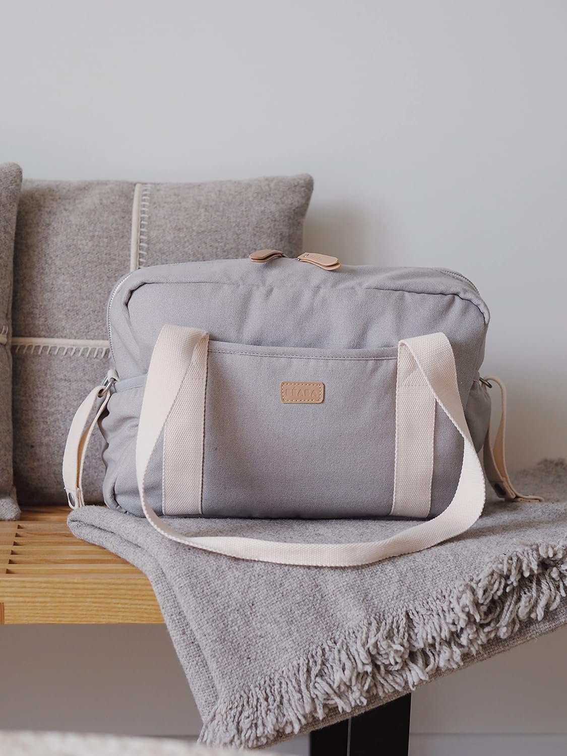 Béaba Bolso Cambiador para Bebé, Práctico, 10 Bolsillos Interiores y Exteriores, Enganche Integrado para Cochecito, Cambiador
