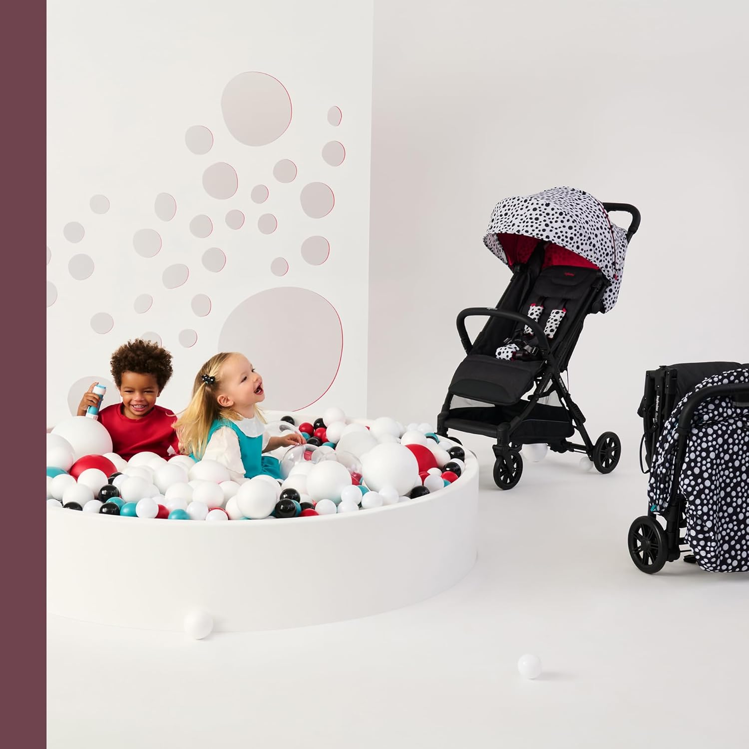 Inglesina Silla de Paseo ligera Quid², Polka Dots Black, hasta 22 kg, Compacta y Ligera, Ideal para Avión - característica 5