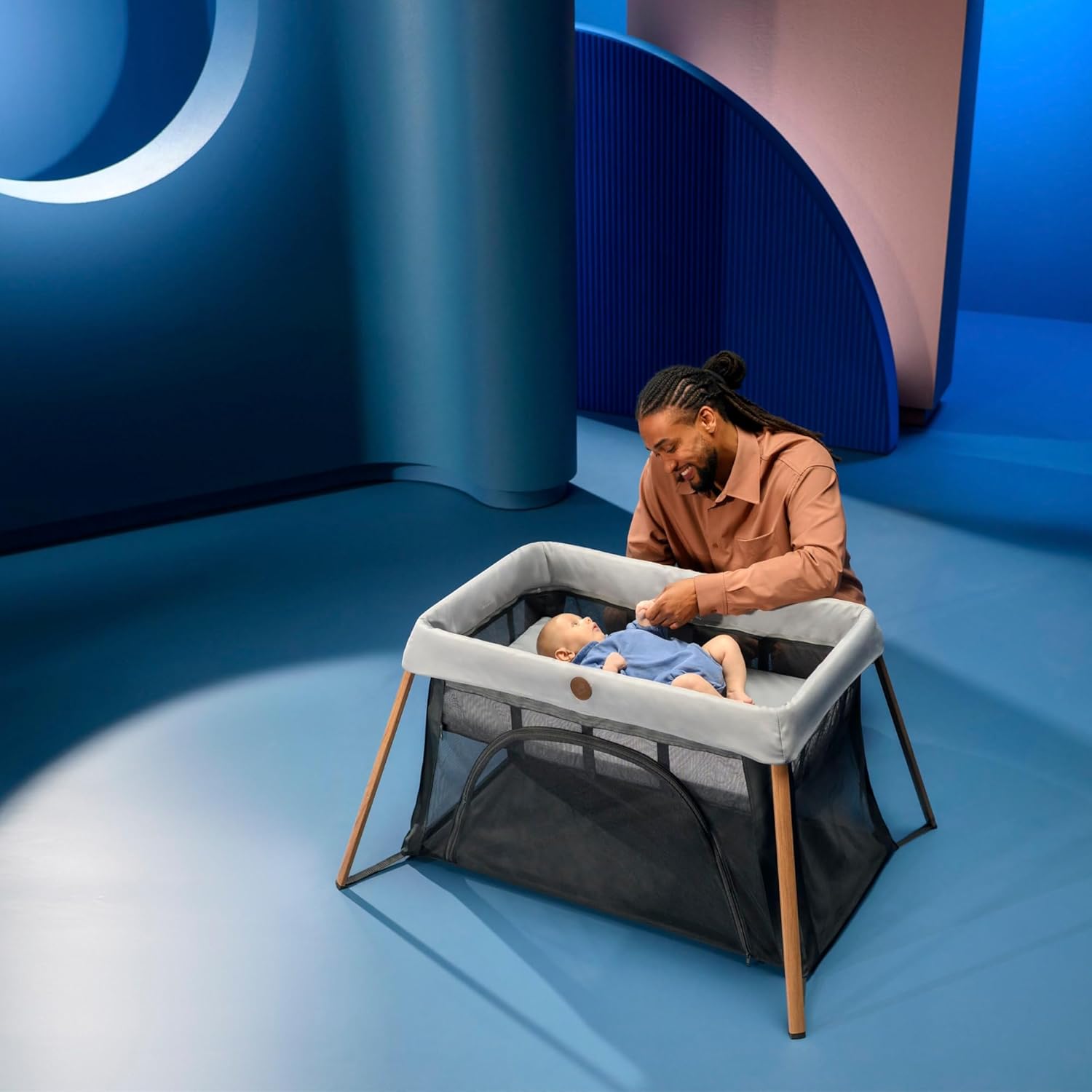 Maxi-Cosi Iris2, 2 en 1 Cuna de Viaje Bebé, de 0 a 3 Años, 0-15 kg, Cuna Bebé, 2 Niveles para Dormir, Ventana Lateral de Entr
